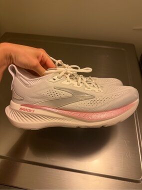 Women’s Brooks Glycerine 23